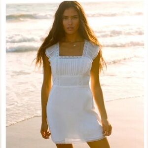 Elegant White Lace Trim Dress - Abercrombie
